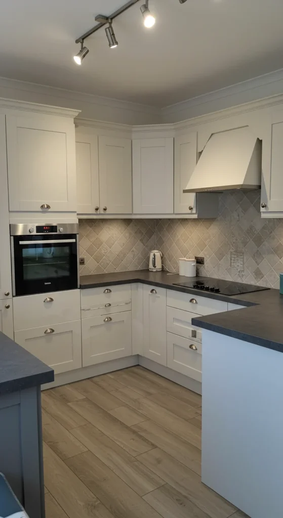 U-shaped warm white kitchen